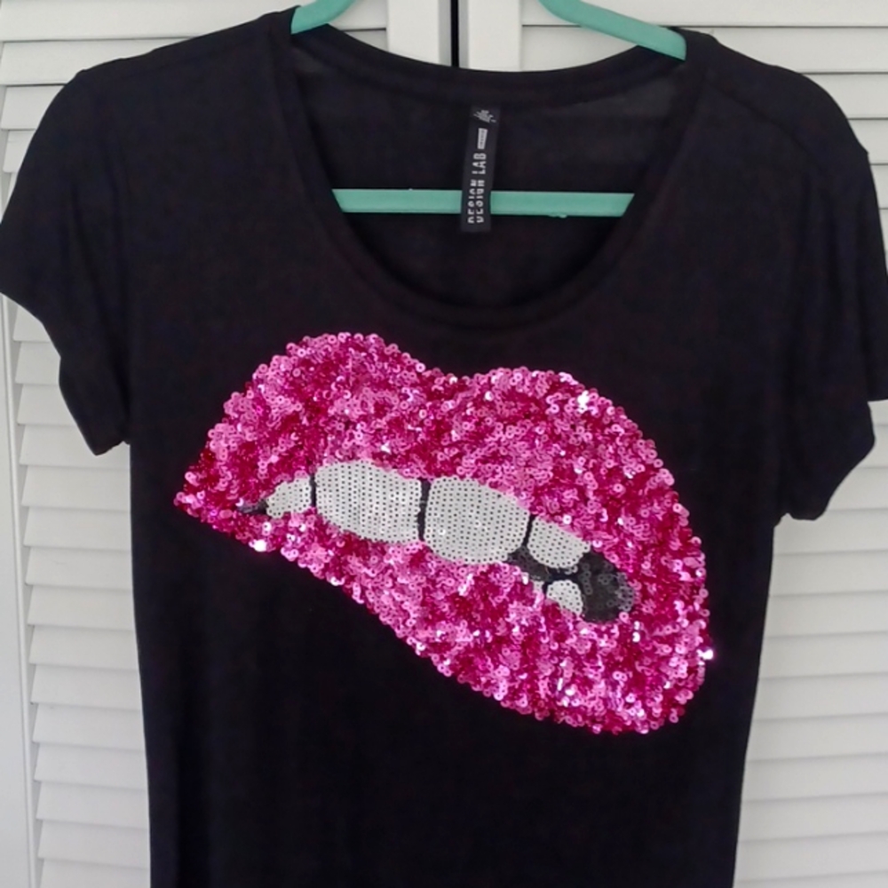 Design Lab t-shirt